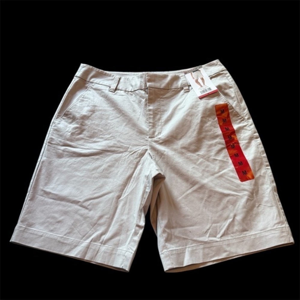 NEW Matty M Bermuda Shorts Beige Size M